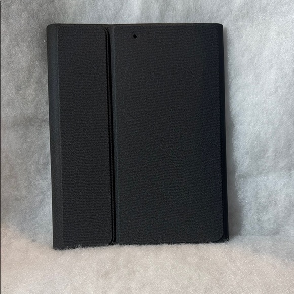 IPad Air 3 Black Tablet Case - Picture 1 of 5